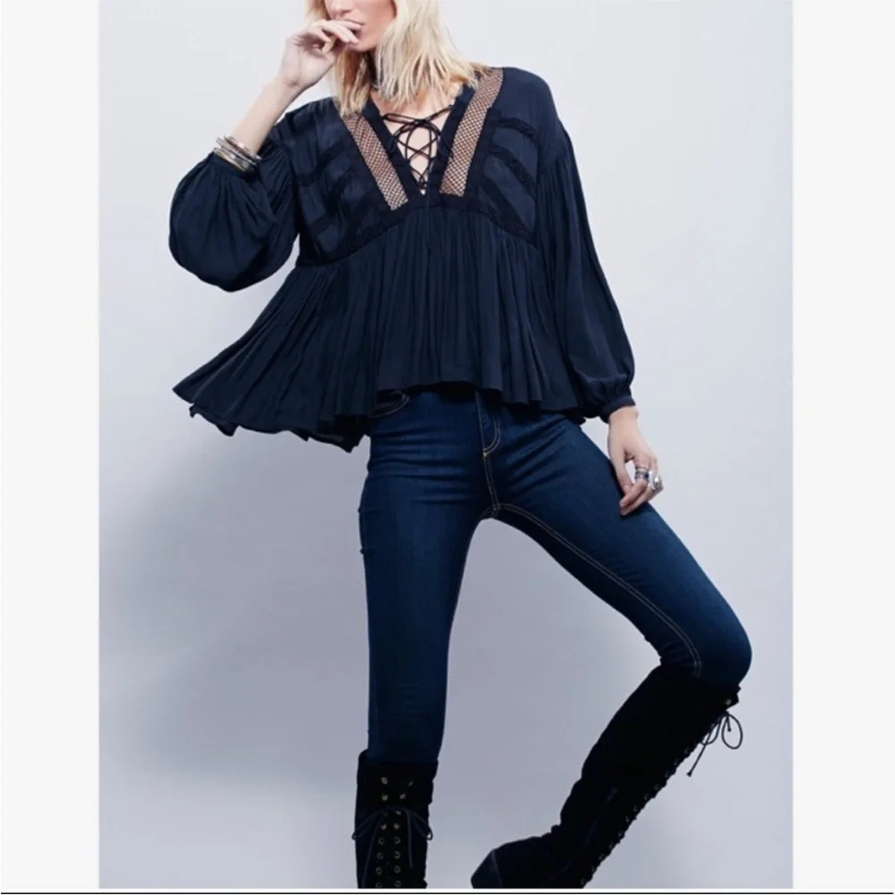 LN Free People Don’t Let It Go Teal Green Pleated Lace Up Crinkle Peasant Top XS